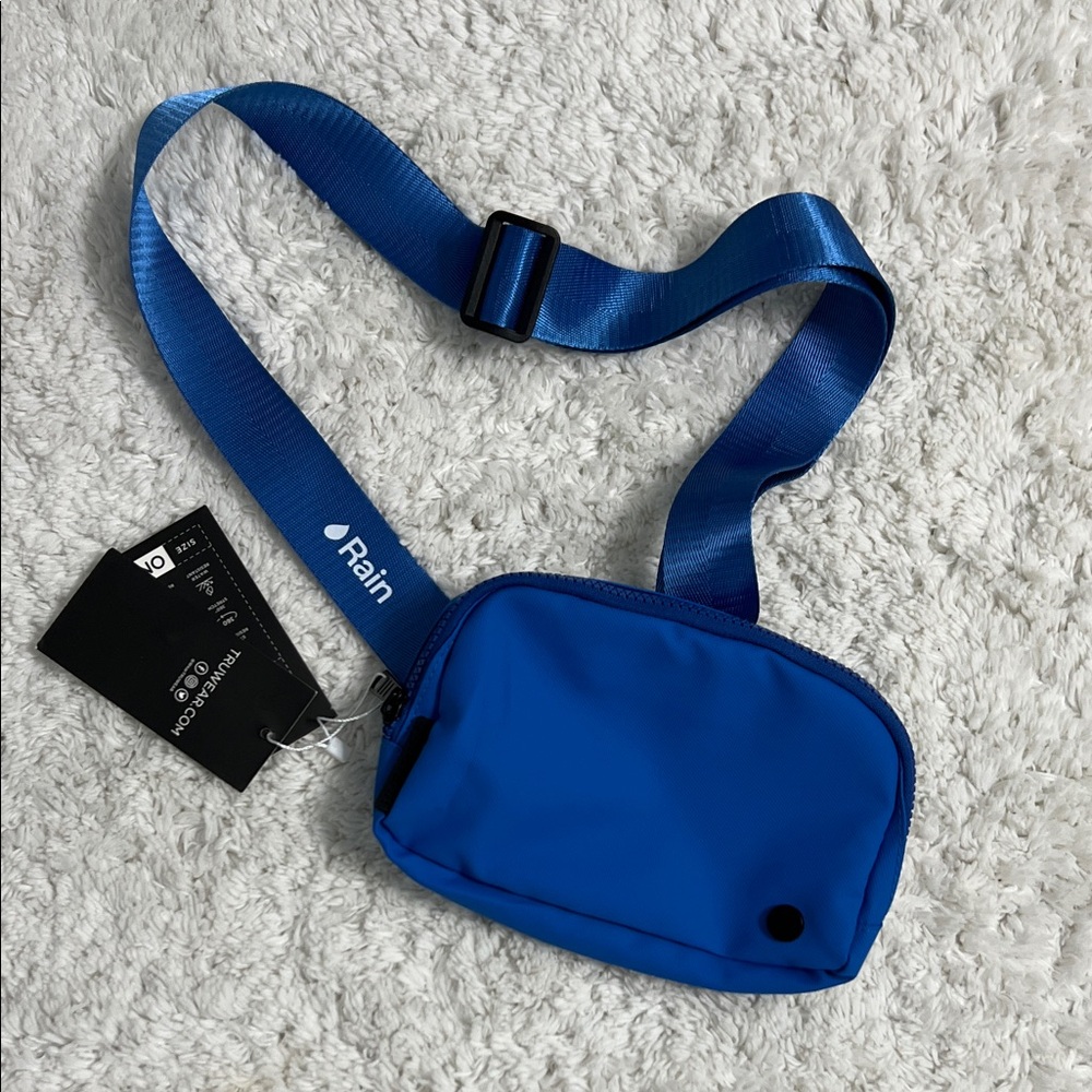 Truwear Blue Crossbody Bag with Rain logo brand new